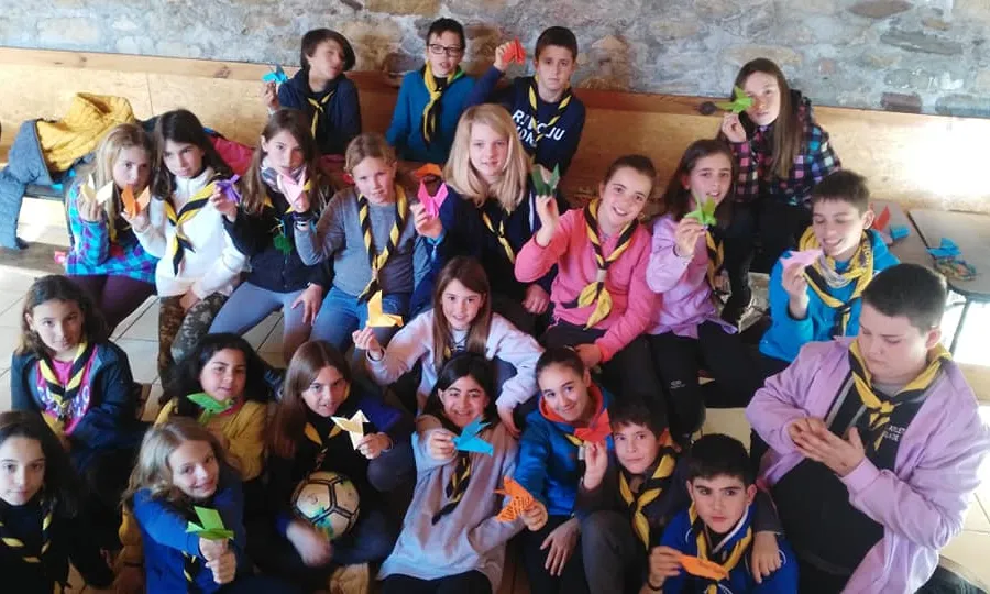 Dels Escoltes de la Pobla de Segur en formen part un centenar d'infants i joves.